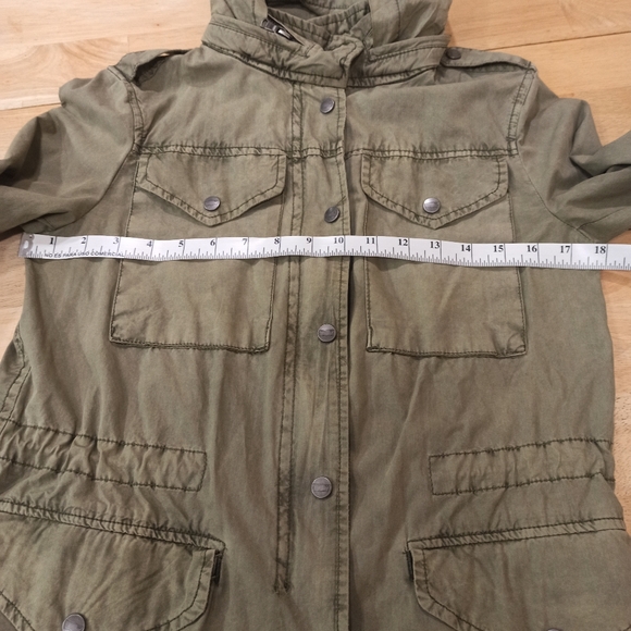 Levi's Womens Military Jacket small Olive Green Zip/Snap Closure Hideaway Hood - Picture 14 of 16